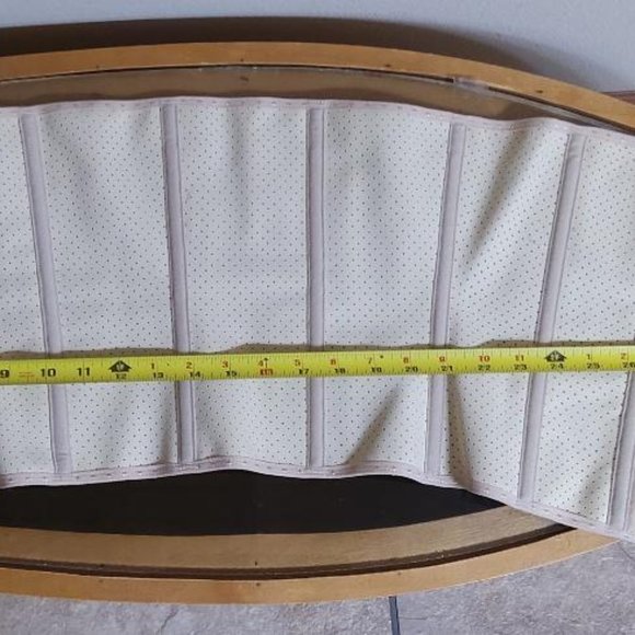 VIANNA Ultra clinching corset size Medium/Large. Fully adjustable. - Picture 2 of 6